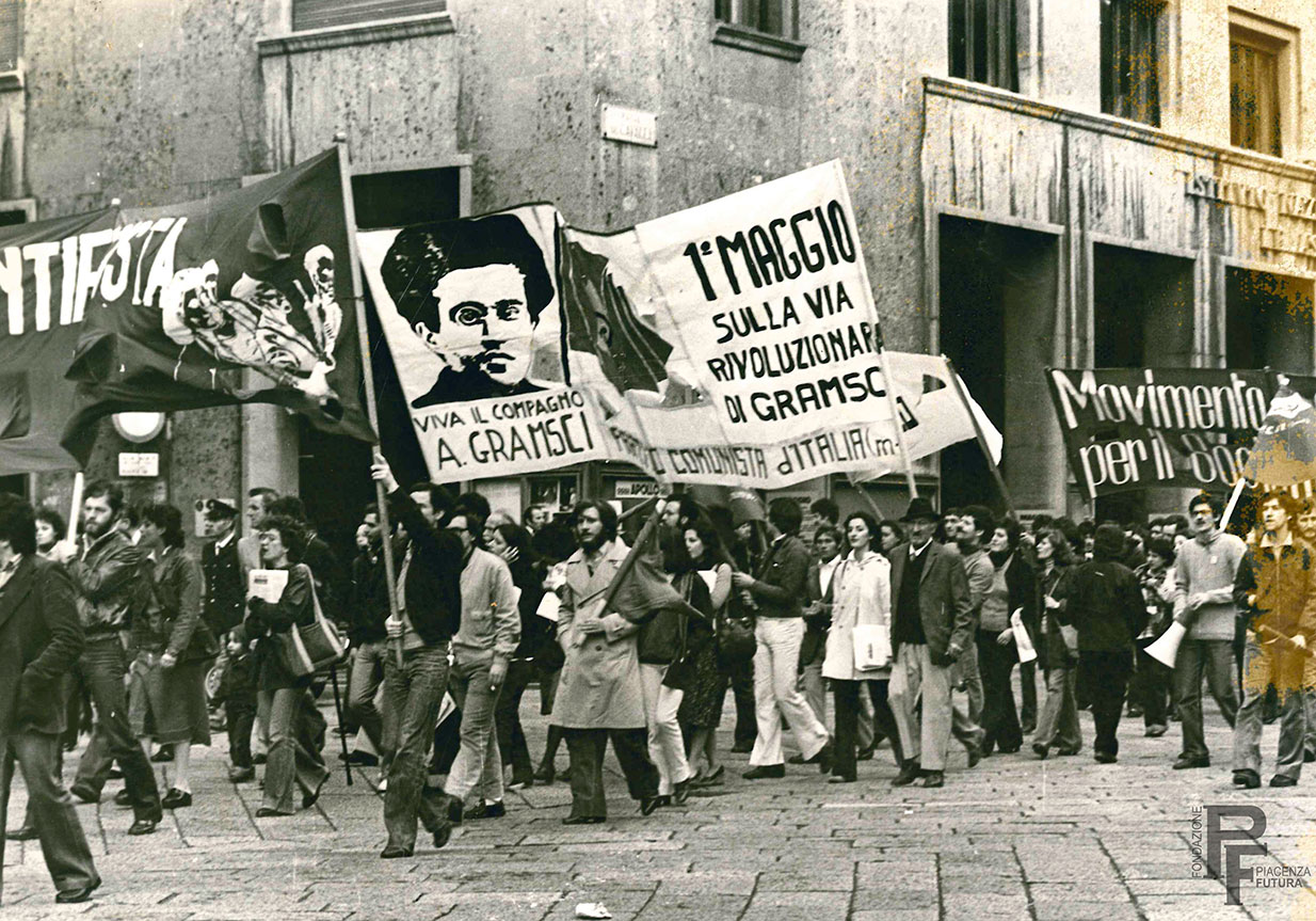 ManifestazioneAntifascista_anni70.jpg