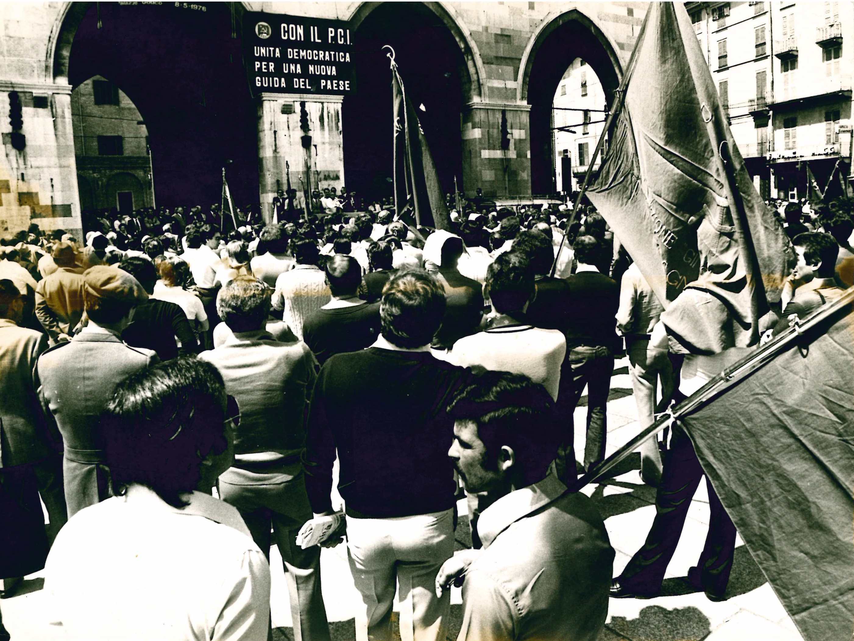 Pci_in_piazza_Cavalli_anni_70.jpg